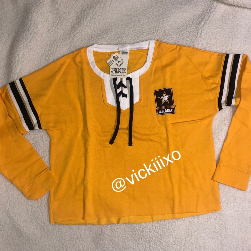 PINK Victoria’s Secret collegiate pullover